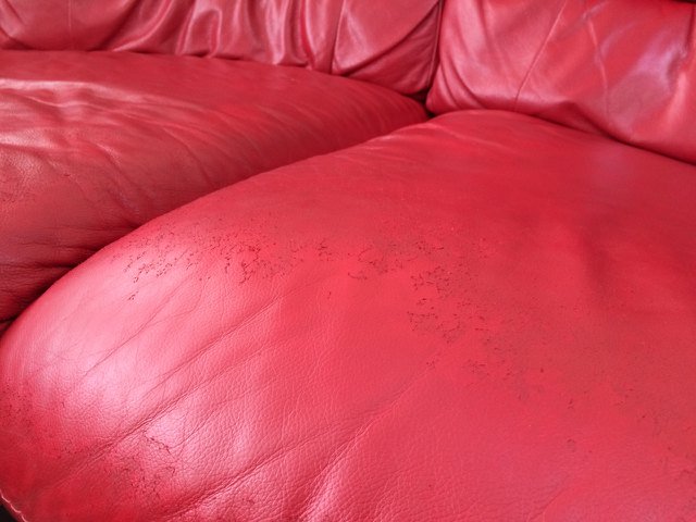 SJS_leather_sofa_colour_fade_redying.jpg