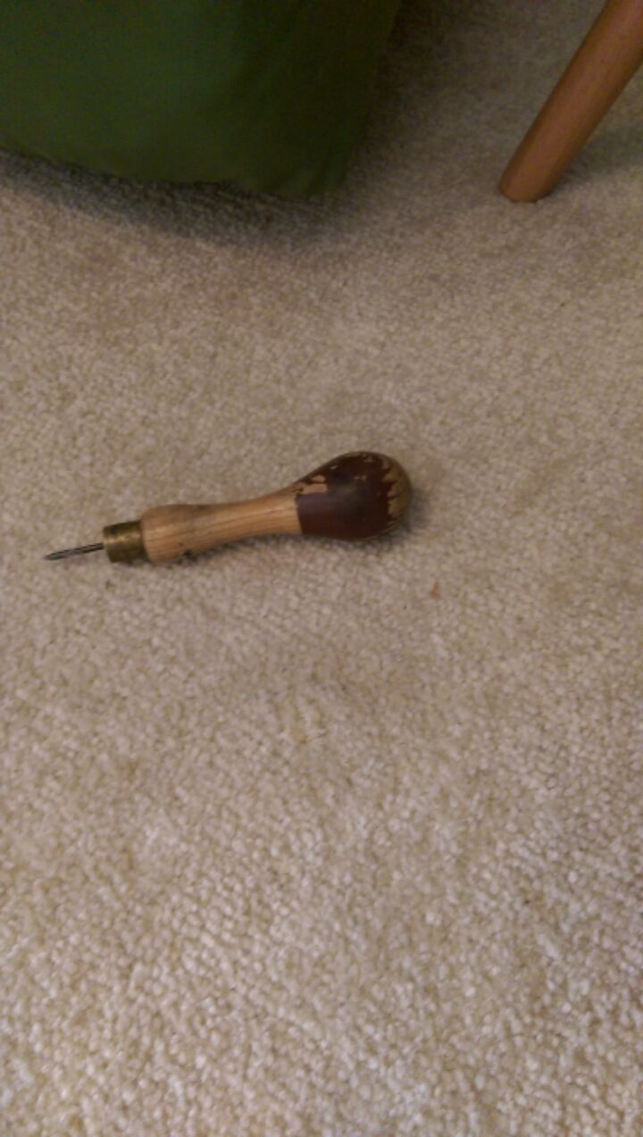 carpet repair tool